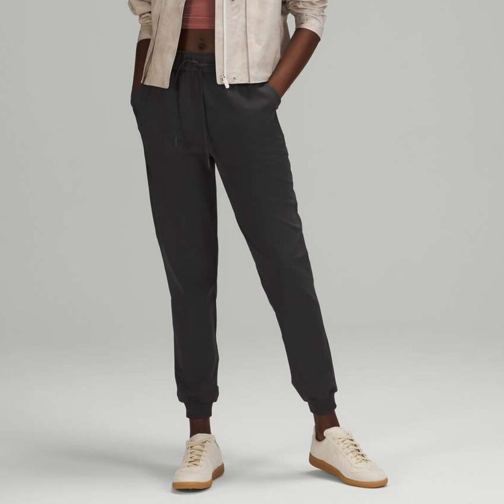 Lululemon Women's Stretch Luxtreme High-Rise Jogger - Grey